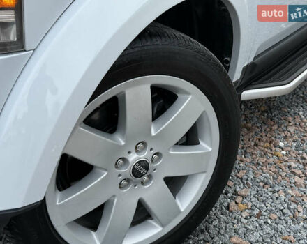 Белый Ленд Ровер Дискавери, объемом двигателя 3 л и пробегом 180 тыс. км за 19850 $, фото 18 на Automoto.ua