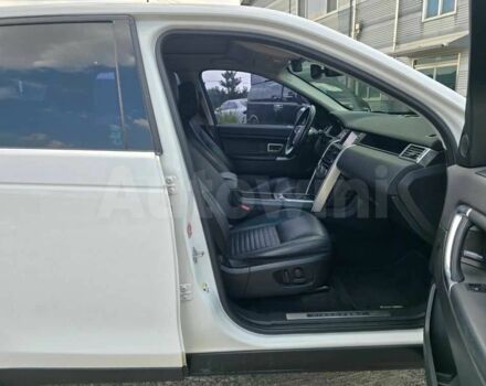 Білий Ленд Ровер Діскавері, об'ємом двигуна 0 л та пробігом 67 тис. км за 12500 $, фото 5 на Automoto.ua