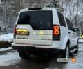 Білий Ленд Ровер Діскавері, об'ємом двигуна 3 л та пробігом 137 тис. км за 30600 $, фото 6 на Automoto.ua