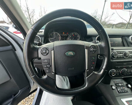 Білий Ленд Ровер Діскавері, об'ємом двигуна 2.99 л та пробігом 140 тис. км за 23999 $, фото 26 на Automoto.ua