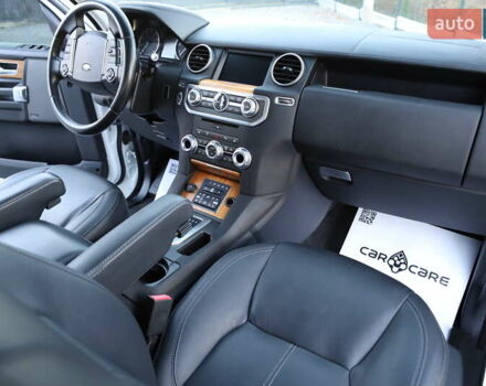 Белый Ленд Ровер Дискавери, объемом двигателя 3 л и пробегом 192 тыс. км за 18899 $, фото 103 на Automoto.ua