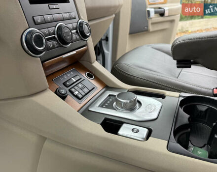 Ленд Ровер Дискавери 2016 в Дрогобыче на Automoto.ua Белый Ленд Ровер Дискавери, объемом двигателя 3 л и пробегом 112 тыс. км за 23500 $, фото 91 на Automoto.ua