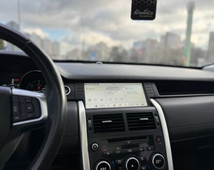 Білий Ленд Ровер Діскавері, об'ємом двигуна 2 л та пробігом 158 тис. км за 17200 $, фото 16 на Automoto.ua