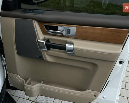 Белый Ленд Ровер Дискавери, объемом двигателя 2.99 л и пробегом 170 тыс. км за 24000 $, фото 39 на Automoto.ua