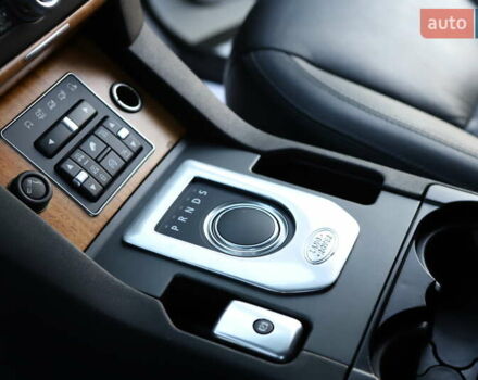 Белый Ленд Ровер Дискавери, объемом двигателя 3 л и пробегом 192 тыс. км за 18899 $, фото 90 на Automoto.ua