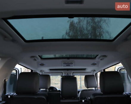 Белый Ленд Ровер Дискавери, объемом двигателя 3 л и пробегом 192 тыс. км за 18899 $, фото 99 на Automoto.ua