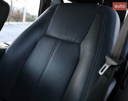 Белый Ленд Ровер Дискавери, объемом двигателя 3 л и пробегом 192 тыс. км за 18899 $, фото 89 на Automoto.ua