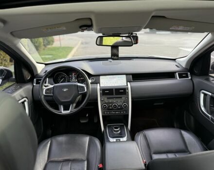 Білий Ленд Ровер Діскавері, об'ємом двигуна 2 л та пробігом 158 тис. км за 17200 $, фото 14 на Automoto.ua