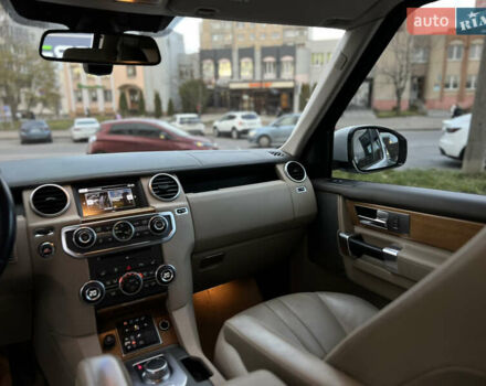 Белый Ленд Ровер Дискавери, объемом двигателя 2.99 л и пробегом 170 тыс. км за 24000 $, фото 31 на Automoto.ua