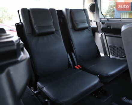 Белый Ленд Ровер Дискавери, объемом двигателя 3 л и пробегом 192 тыс. км за 18899 $, фото 102 на Automoto.ua