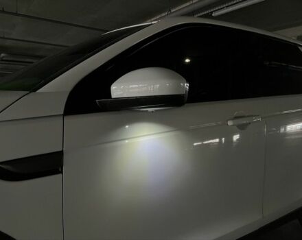 Білий Ленд Ровер Діскавері, об'ємом двигуна 2 л та пробігом 158 тис. км за 17200 $, фото 22 на Automoto.ua