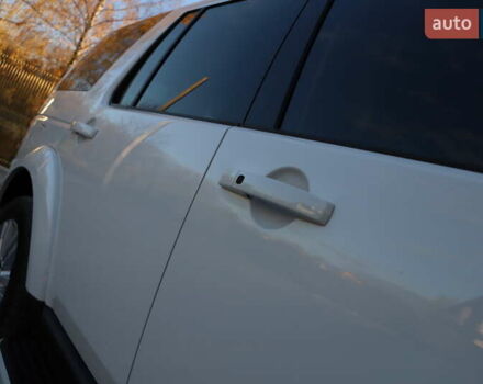 Белый Ленд Ровер Дискавери, объемом двигателя 3 л и пробегом 192 тыс. км за 18899 $, фото 49 на Automoto.ua