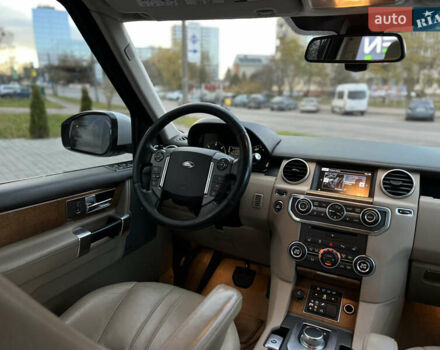 Белый Ленд Ровер Дискавери, объемом двигателя 2.99 л и пробегом 170 тыс. км за 24000 $, фото 32 на Automoto.ua