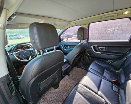 Білий Ленд Ровер Діскавері, об'ємом двигуна 2 л та пробігом 193 тис. км за 5600 $, фото 7 на Automoto.ua