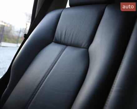 Белый Ленд Ровер Дискавери, объемом двигателя 3 л и пробегом 192 тыс. км за 18899 $, фото 97 на Automoto.ua