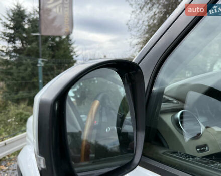 Белый Ленд Ровер Дискавери, объемом двигателя 3 л и пробегом 180 тыс. км за 19850 $, фото 37 на Automoto.ua