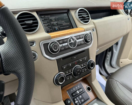 Белый Ленд Ровер Дискавери, объемом двигателя 3 л и пробегом 180 тыс. км за 19850 $, фото 66 на Automoto.ua