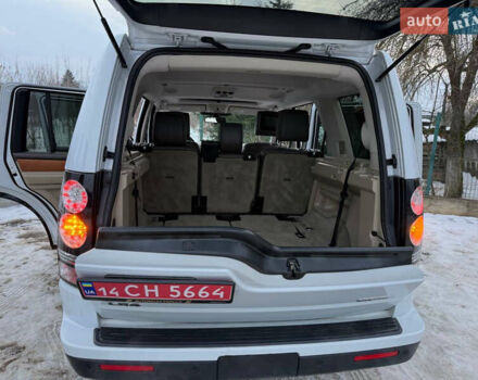 Белый Ленд Ровер Дискавери, объемом двигателя 3 л и пробегом 186 тыс. км за 17500 $, фото 61 на Automoto.ua