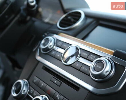 Белый Ленд Ровер Дискавери, объемом двигателя 3 л и пробегом 192 тыс. км за 18899 $, фото 82 на Automoto.ua