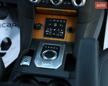 Белый Ленд Ровер Дискавери, объемом двигателя 3 л и пробегом 192 тыс. км за 18899 $, фото 74 на Automoto.ua