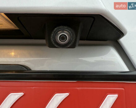 Белый Ленд Ровер Дискавери, объемом двигателя 3 л и пробегом 185 тыс. км за 18250 $, фото 83 на Automoto.ua