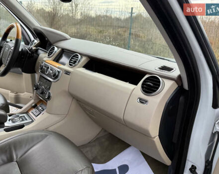 Ленд Ровер Дискавери 2016 в Дрогобыче на Automoto.ua Белый Ленд Ровер Дискавери, объемом двигателя 3 л и пробегом 112 тыс. км за 23500 $, фото 67 на Automoto.ua