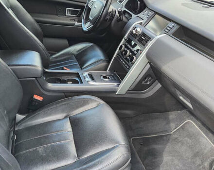 Білий Ленд Ровер Діскавері, об'ємом двигуна 2 л та пробігом 123 тис. км за 17200 $, фото 9 на Automoto.ua