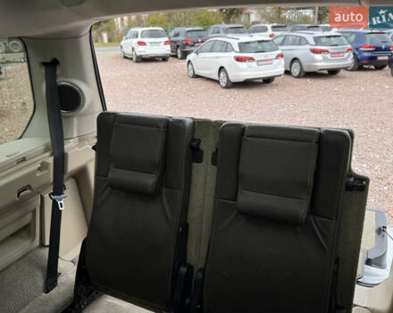 Белый Ленд Ровер Дискавери, объемом двигателя 3 л и пробегом 180 тыс. км за 19850 $, фото 63 на Automoto.ua