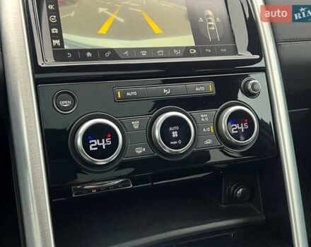 Білий Ленд Ровер Діскавері, об'ємом двигуна 3 л та пробігом 170 тис. км за 29990 $, фото 35 на Automoto.ua