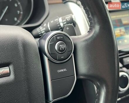 Білий Ленд Ровер Діскавері, об'ємом двигуна 3 л та пробігом 170 тис. км за 29990 $, фото 27 на Automoto.ua