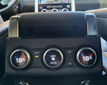 Ленд Ровер Дискавери 2017 в Софіївська Борщагівка на Automoto.ua Белый Ленд Ровер Дискавери, объемом двигателя 3 л и пробегом 171 тыс. км за 31400 $, фото 24 на Automoto.ua