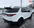Білий Ленд Ровер Діскавері, об'ємом двигуна 3 л та пробігом 220 тис. км за 19900 $, фото 5 на Automoto.ua