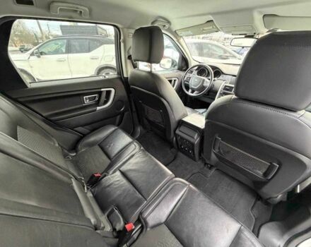 Белый Ленд Ровер Дискавери, объемом двигателя 2 л и пробегом 206 тыс. км за 12000 $, фото 5 на Automoto.ua