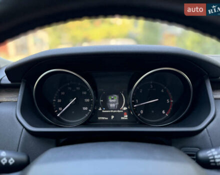 Ленд Ровер Дискавери 2017 в Запорожье на Automoto.ua Белый Ленд Ровер Дискавери, объемом двигателя 2.99 л и пробегом 177 тыс. км за 30500 $, фото 7 на Automoto.ua