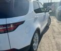 Білий Ленд Ровер Діскавері, об'ємом двигуна 3 л та пробігом 152 тис. км за 28300 $, фото 3 на Automoto.ua