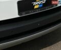 Білий Ленд Ровер Діскавері, об'ємом двигуна 3 л та пробігом 73 тис. км за 28000 $, фото 5 на Automoto.ua