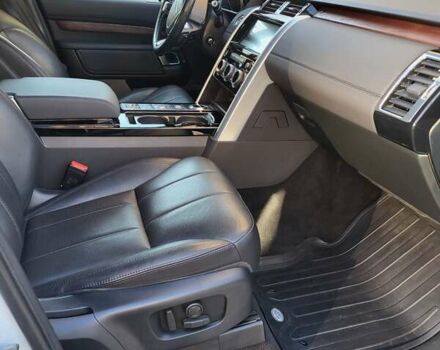 Ленд Ровер Дискавери 2017 в Софіївська Борщагівка на Automoto.ua Белый Ленд Ровер Дискавери, объемом двигателя 3 л и пробегом 171 тыс. км за 31400 $, фото 19 на Automoto.ua