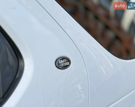 Белый Ленд Ровер Дискавери, объемом двигателя 2.99 л и пробегом 115 тыс. км за 34900 $, фото 11 на Automoto.ua