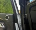 Білий Ленд Ровер Діскавері, об'ємом двигуна 3 л та пробігом 170 тис. км за 22999 $, фото 74 на Automoto.ua