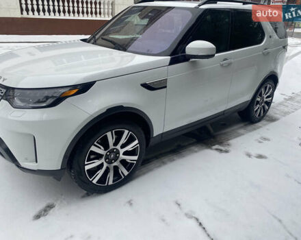 Белый Ленд Ровер Дискавери, объемом двигателя 2.99 л и пробегом 119 тыс. км за 33200 $, фото 2 на Automoto.ua