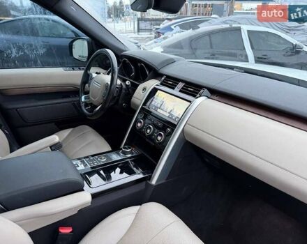 Білий Ленд Ровер Діскавері, об'ємом двигуна 3 л та пробігом 220 тис. км за 19900 $, фото 12 на Automoto.ua