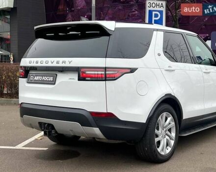 Білий Ленд Ровер Діскавері, об'ємом двигуна 3 л та пробігом 170 тис. км за 29990 $, фото 8 на Automoto.ua