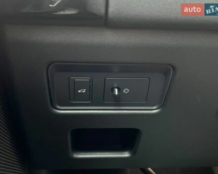 Белый Ленд Ровер Дискавери, объемом двигателя 3 л и пробегом 171 тыс. км за 24990 $, фото 23 на Automoto.ua