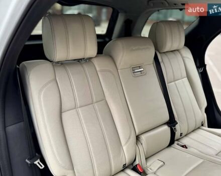 Білий Ленд Ровер Діскавері, об'ємом двигуна 2.99 л та пробігом 115 тис. км за 29800 $, фото 36 на Automoto.ua