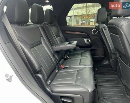 Білий Ленд Ровер Діскавері, об'ємом двигуна 3 л та пробігом 170 тис. км за 29990 $, фото 15 на Automoto.ua