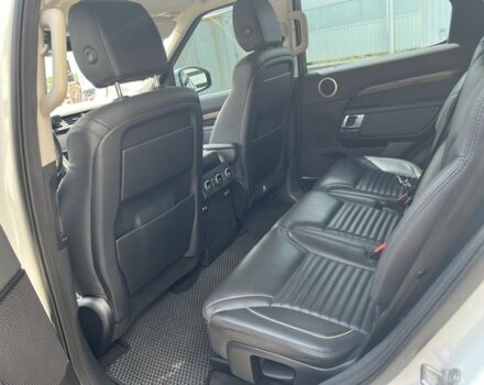 Білий Ленд Ровер Діскавері, об'ємом двигуна 3 л та пробігом 113 тис. км за 37500 $, фото 21 на Automoto.ua