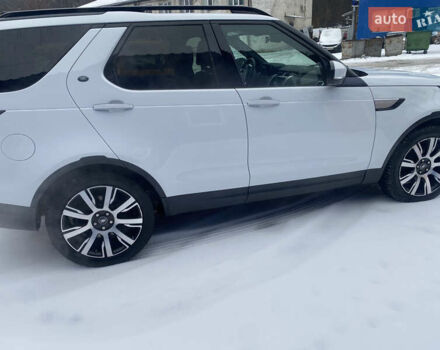 Белый Ленд Ровер Дискавери, объемом двигателя 2.99 л и пробегом 119 тыс. км за 33200 $, фото 1 на Automoto.ua