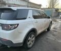 Білий Ленд Ровер Діскавері, об'ємом двигуна 2 л та пробігом 167 тис. км за 13800 $, фото 2 на Automoto.ua
