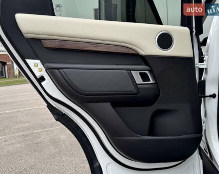 Білий Ленд Ровер Діскавері, об'ємом двигуна 2.99 л та пробігом 115 тис. км за 29800 $, фото 33 на Automoto.ua