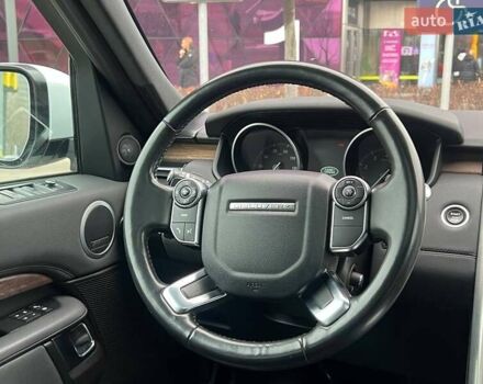 Білий Ленд Ровер Діскавері, об'ємом двигуна 3 л та пробігом 170 тис. км за 29990 $, фото 30 на Automoto.ua